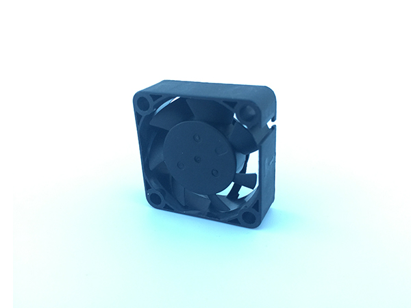 直流风扇厂家告诉大家直流风扇是否需要保养？